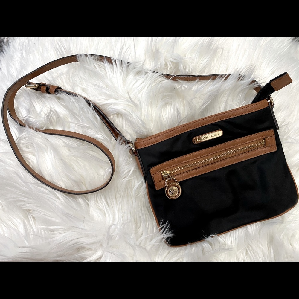 Michael Kors Small Black Nylon Crossbody bag - Picture 1 of 4